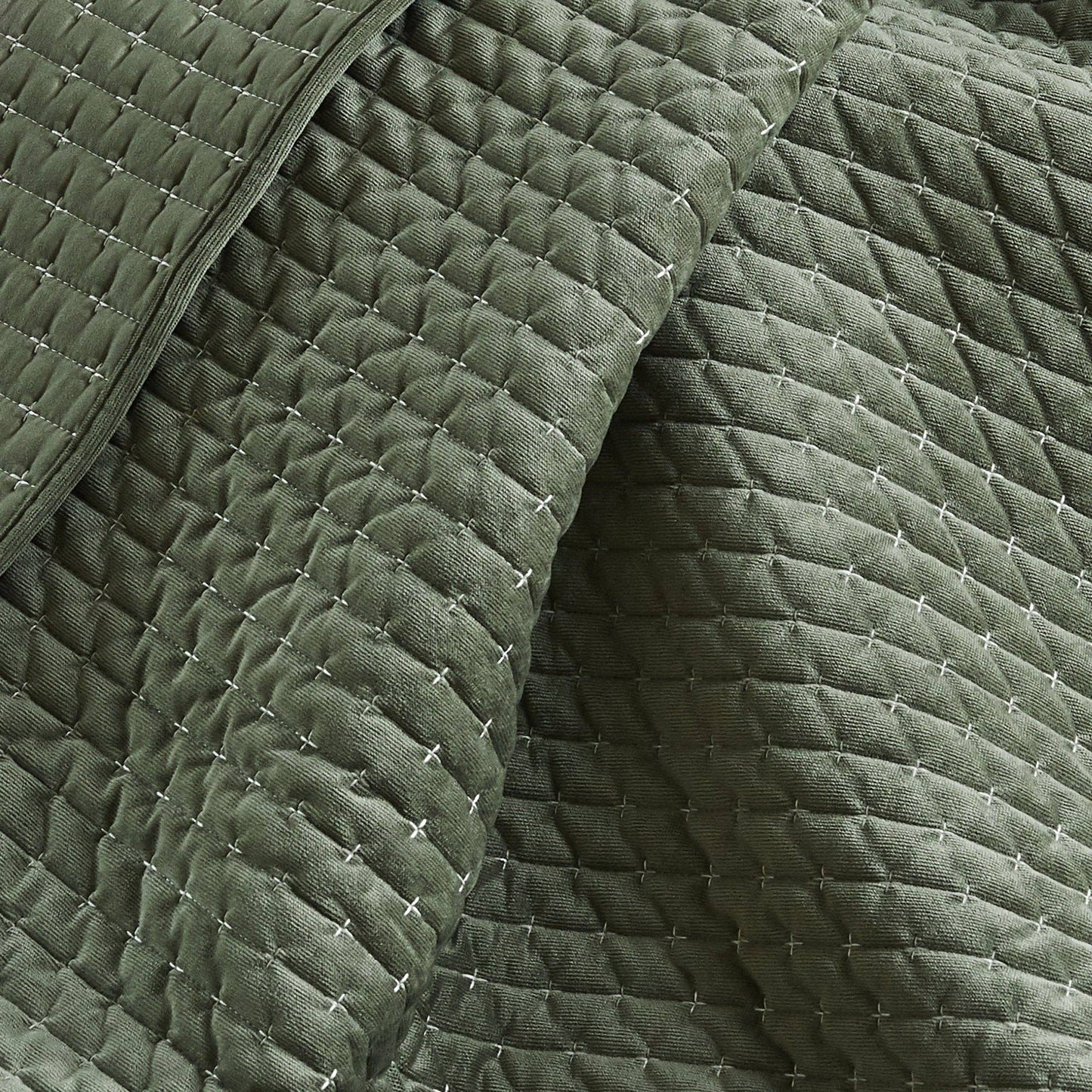 Velvet Stitch Quilted Throw Blanket