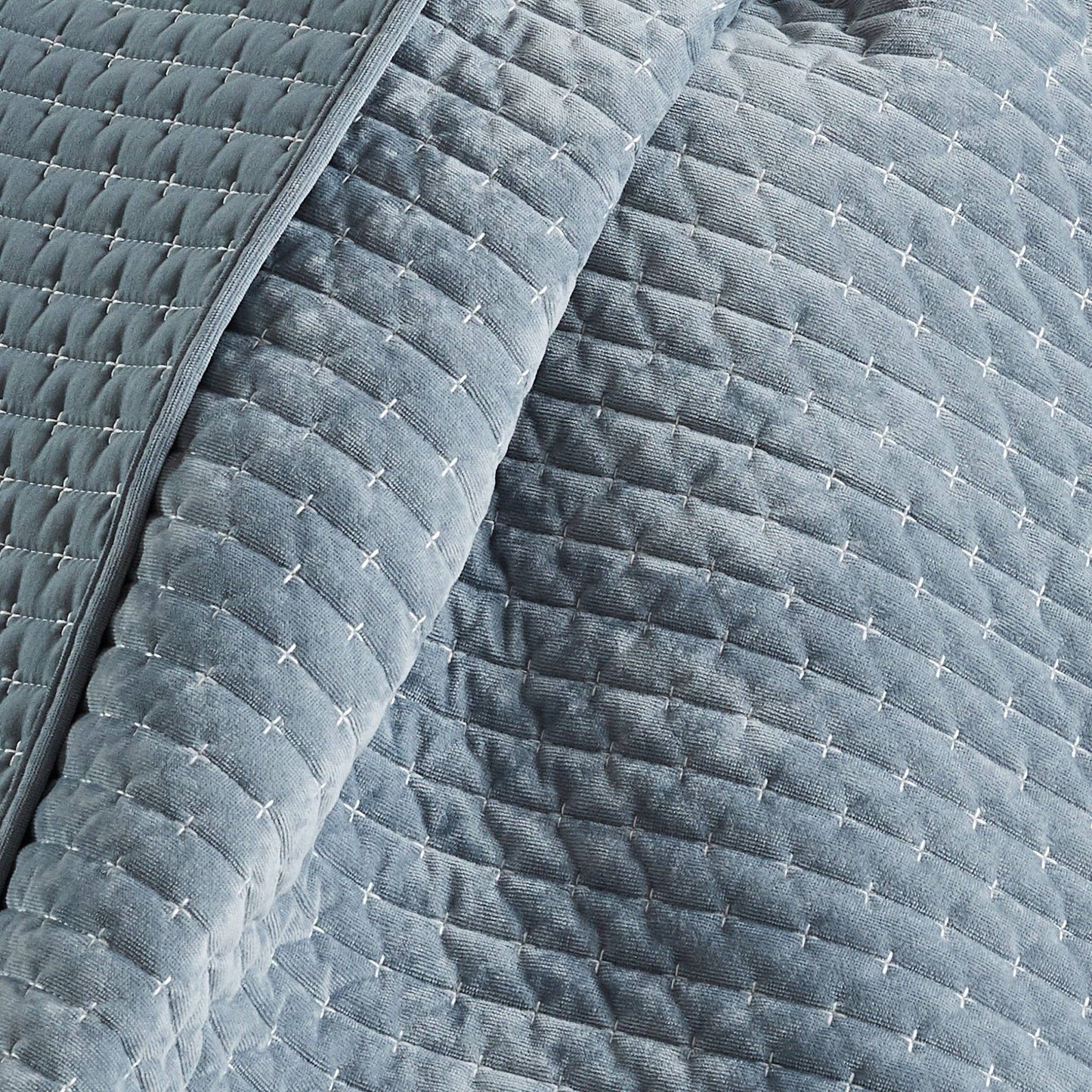 Velvet Stitch Quilted Throw Blanket