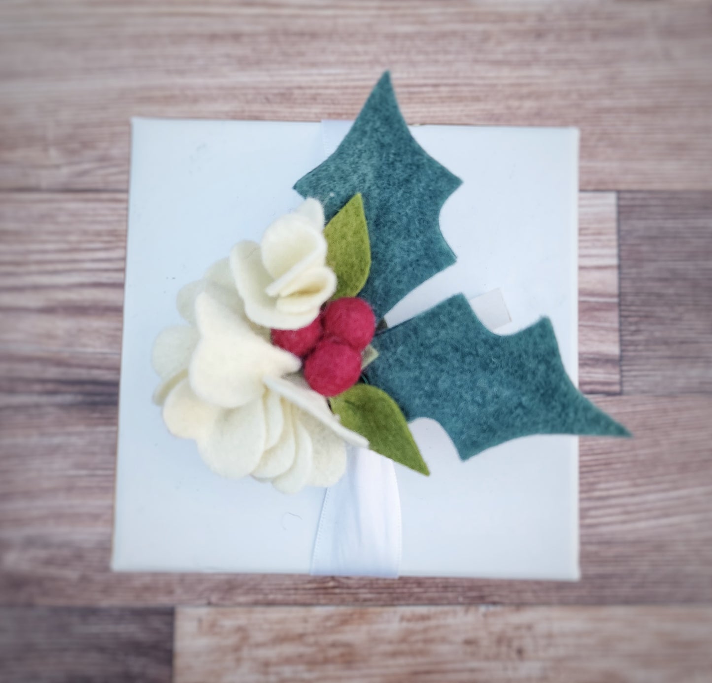 Christmas Holly Gift Topper