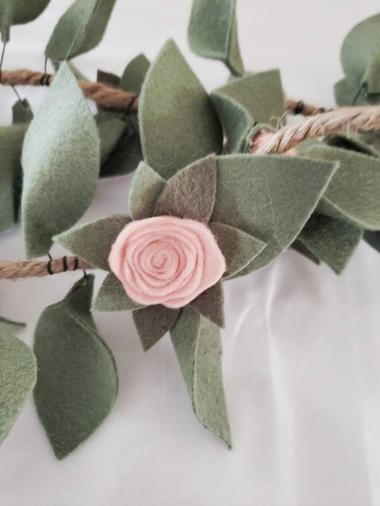 Budding Rose Garland